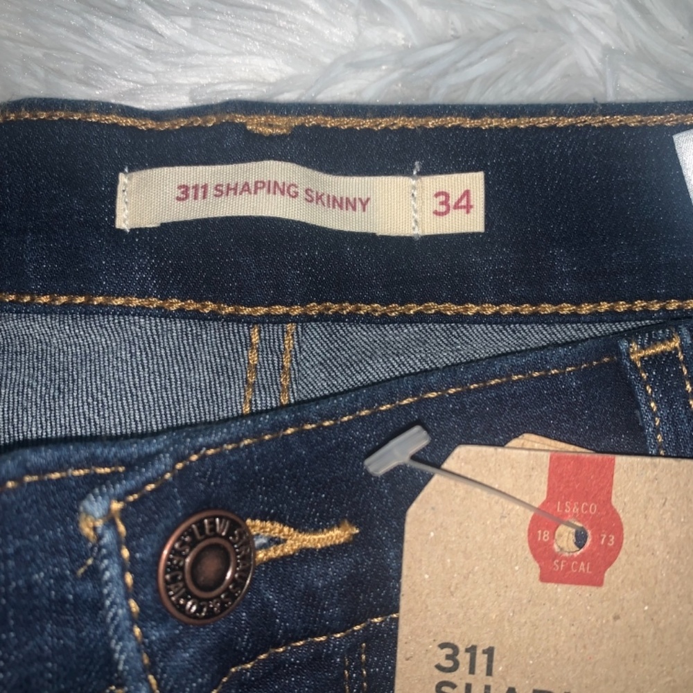 Jeans - Picture 3 of 4